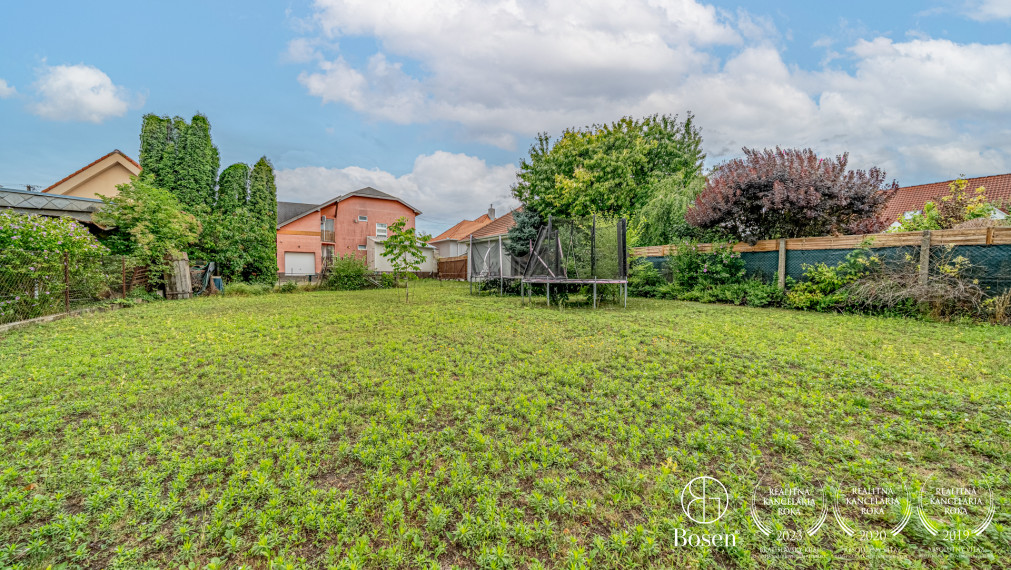 BOSEN | 6 izbový rodinný dom v centre Dunajskej Stredy, 378 m2