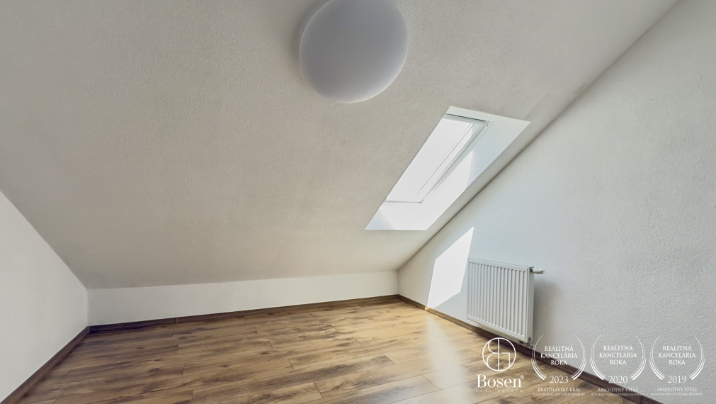 BOSEN | Moderná viacúčelová budova, Lučenec, 140m2