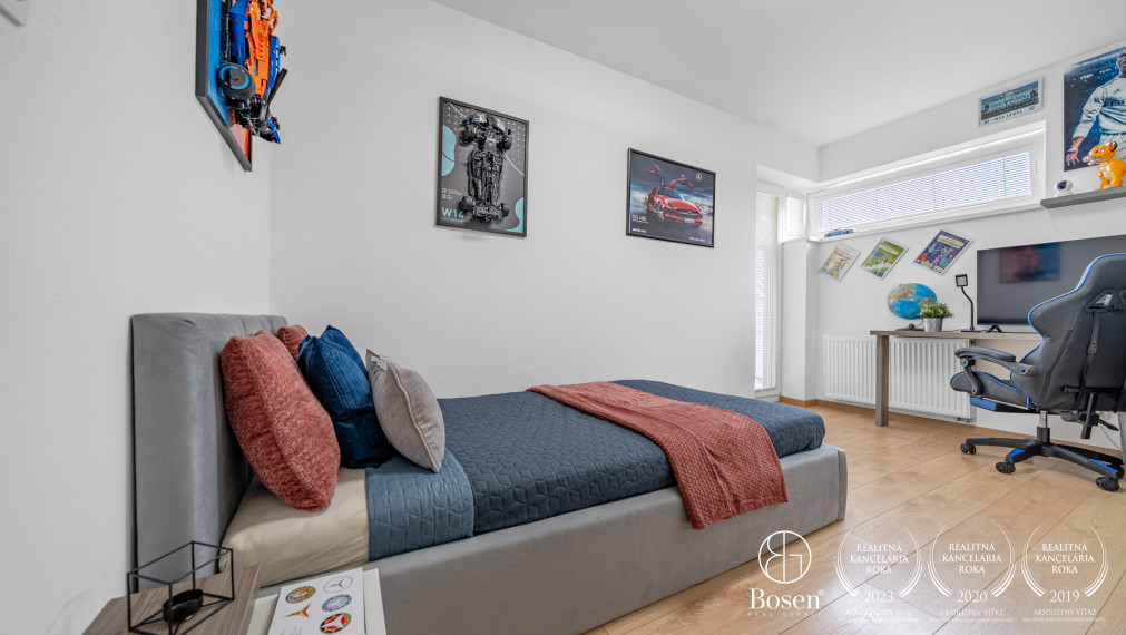 PREDANÉ - BOSEN | Príjemný 3-izb, byt s balkónom a 2 parkovacími miestami v Senec Gardens, 98 m²