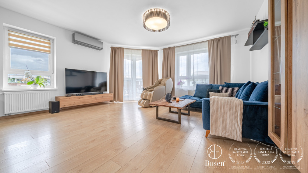 PREDANÉ - BOSEN | Príjemný 3-izb, byt s balkónom a 2 parkovacími miestami v Senec Gardens, 98 m²