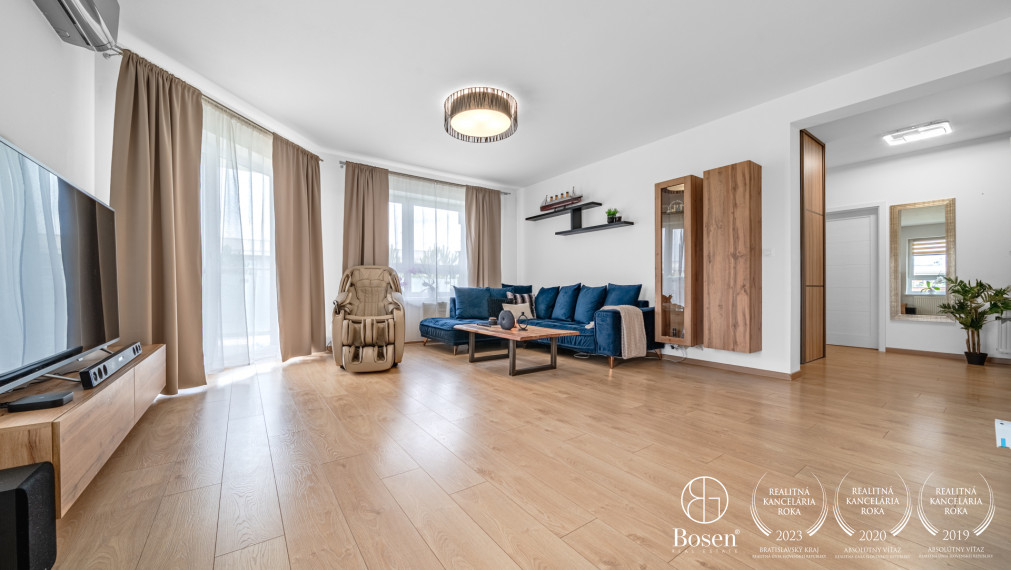PREDANÉ - BOSEN | Príjemný 3-izb, byt s balkónom a 2 parkovacími miestami v Senec Gardens, 98 m²