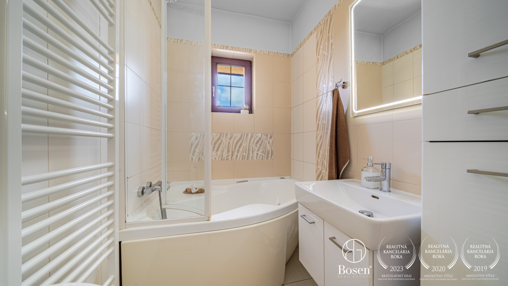 Bosen Realicity | 5 a viac izb. RD s fitness a wellness, Skalica