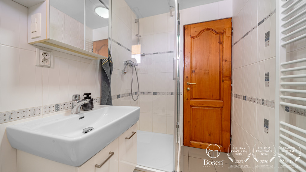 Bosen Realicity | 5 a viac izb. RD s fitness a wellness, Skalica