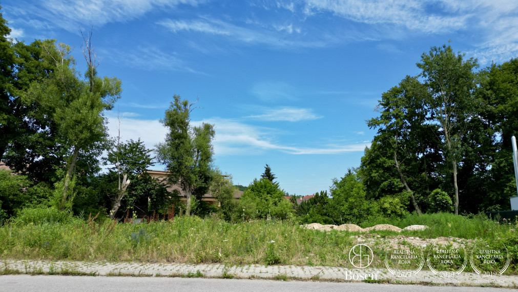 BOSEN | Stavebný pozemok s potokom, Limbach, 1379m²