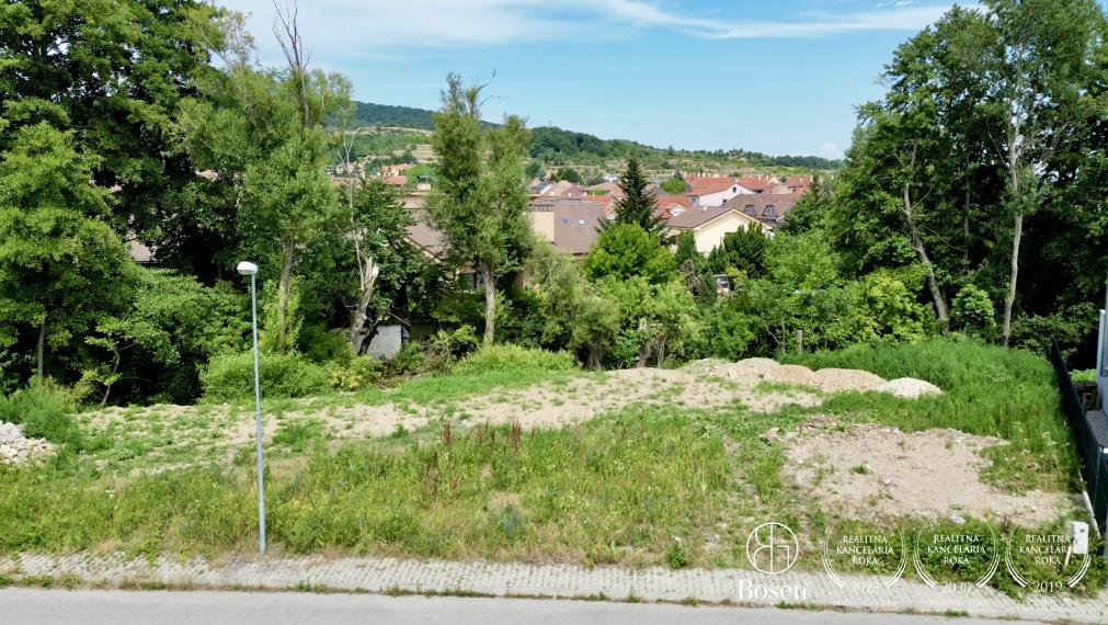 BOSEN | Stavebný pozemok s potokom, Limbach, 1379m²