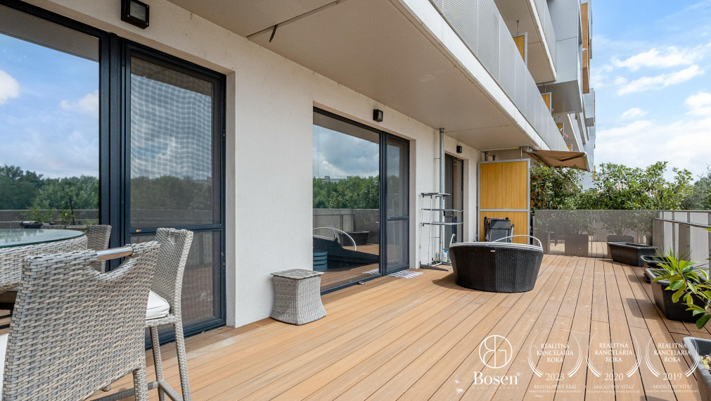 BOSEN | Na prenájom 3 izbový byt Petržalka City, terasa 40m2