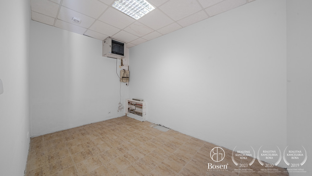 BOSEN | Slnečný obchodný priestor 133 m2, Višňová ulica