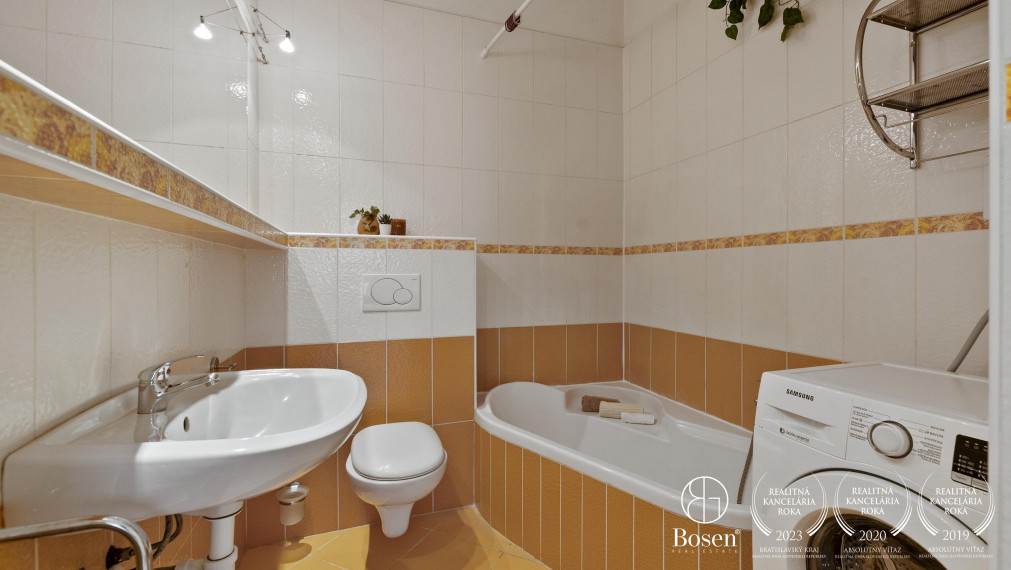 BOSEN | REZERVOVANÝ_Jednoizbový byt v obľúbenom Zehnhause, Staré mesto, Palárikova, 47.72 m2