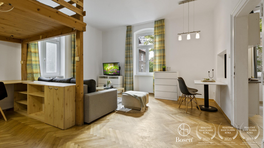 BOSEN | REZERVOVANÝ_Jednoizbový byt v obľúbenom Zehnhause, Staré mesto, Palárikova, 47.72 m2