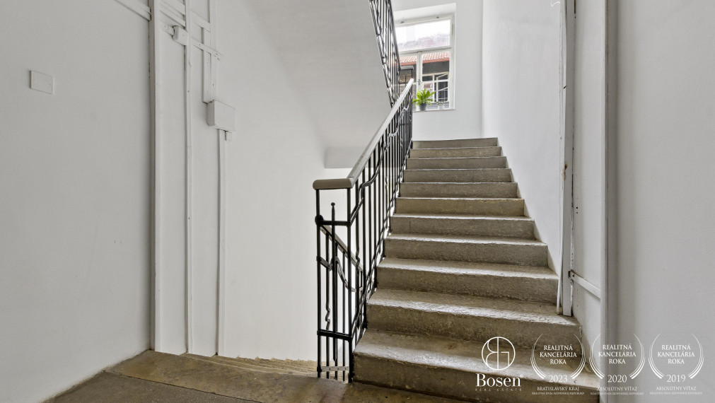 BOSEN | REZERVOVANÝ_Jednoizbový byt v obľúbenom Zehnhause, Staré mesto, Palárikova, 47.72 m2