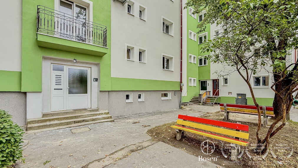 BOSEN | Zrekonštruovaný 2 izbový byt, 61m2, Družstevná ulica.