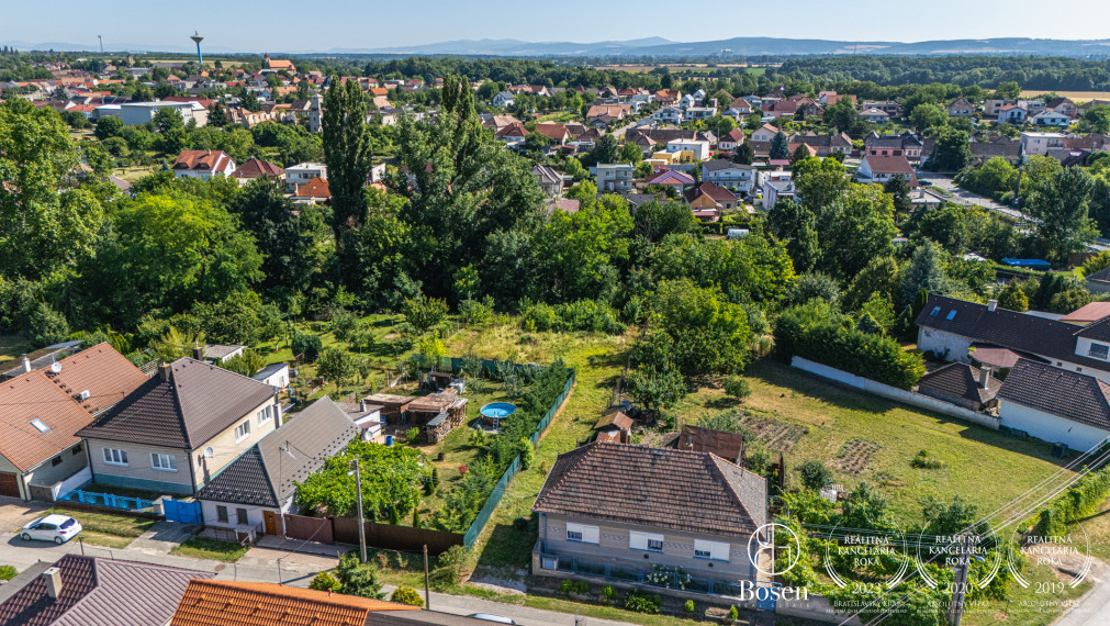 BOSEN | Stavebný pozemok v tichej lokalite, Platanová-Bučany