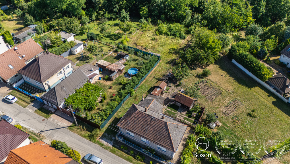 BOSEN | Stavebný pozemok v tichej lokalite, Platanová-Bučany
