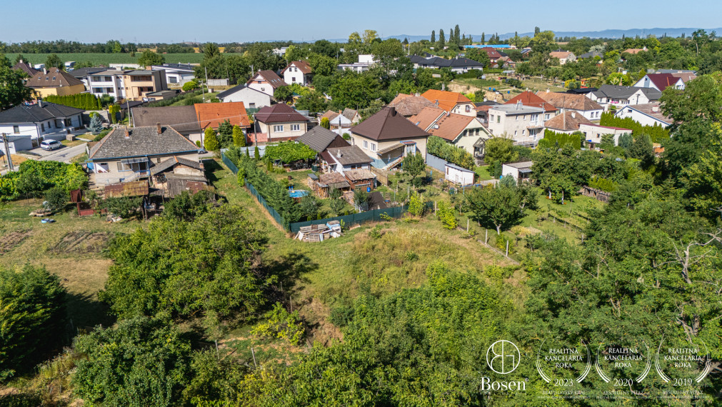 BOSEN | Stavebný pozemok v tichej lokalite, Platanová-Bučany