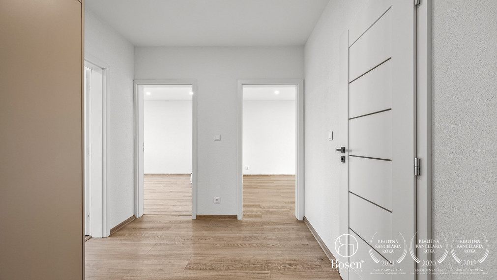 BOSEN |Moderný, zrekonštruovaný 4 izb. byt s 2 balkónmi