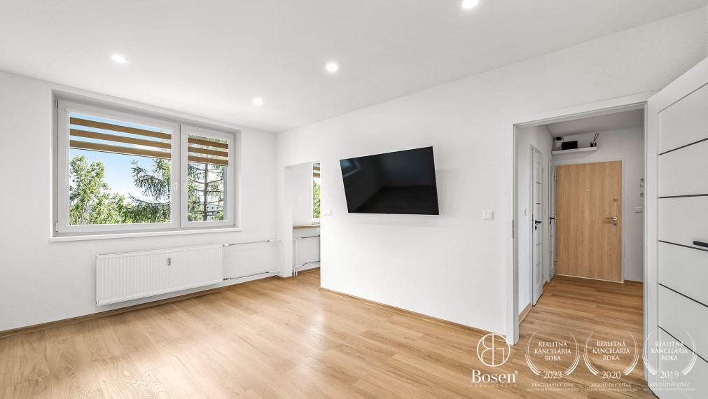 BOSEN |Moderný, zrekonštruovaný 4 izb. byt s 2 balkónmi