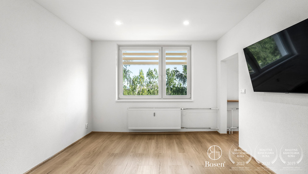 BOSEN |Moderný, zrekonštruovaný 4 izb. byt s 2 balkónmi