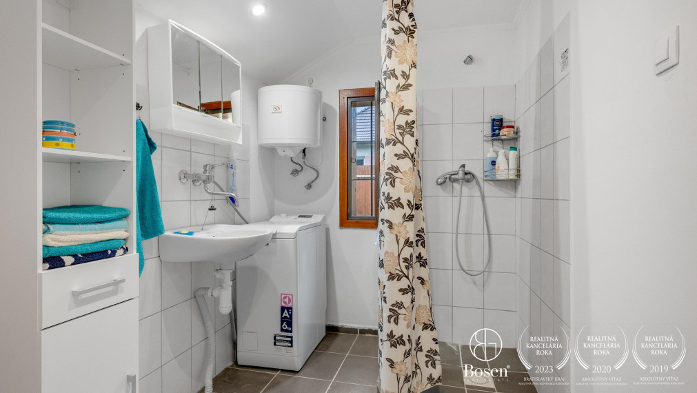 !!REZERVOVANÉ!! BOSEN | Rekreačný dom v prírode, pozemok 1198m2