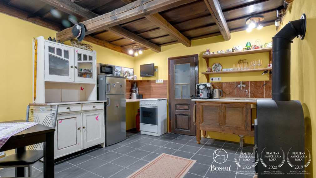 !!REZERVOVANÉ!! BOSEN | Rekreačný dom v prírode, pozemok 1198m2