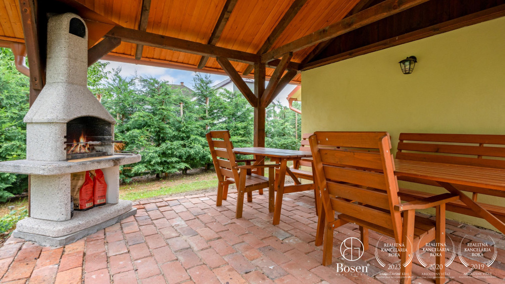 !!REZERVOVANÉ!! BOSEN | Rekreačný dom v prírode, pozemok 1198m2