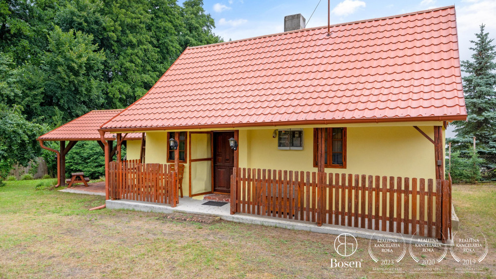 !!REZERVOVANÉ!! BOSEN | Rekreačný dom v prírode, pozemok 1198m2