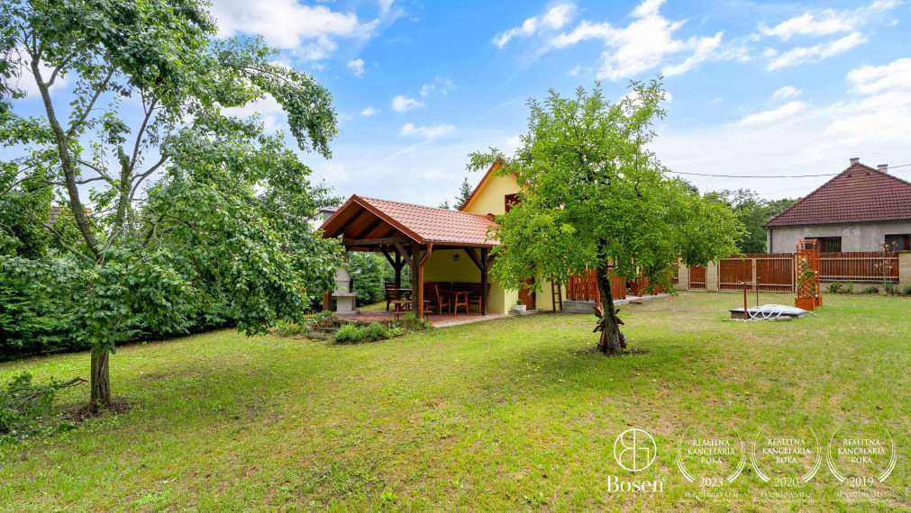 !!REZERVOVANÉ!! BOSEN | Rekreačný dom v prírode, pozemok 1198m2