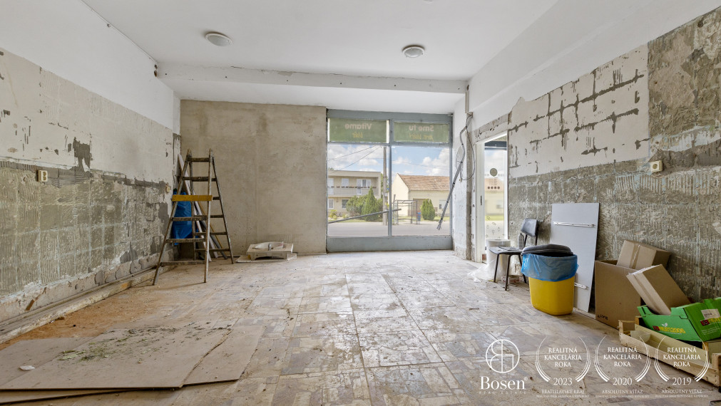 BOSEN | Areál s dvoma budovami a  parkovaním 10km od Trnavy