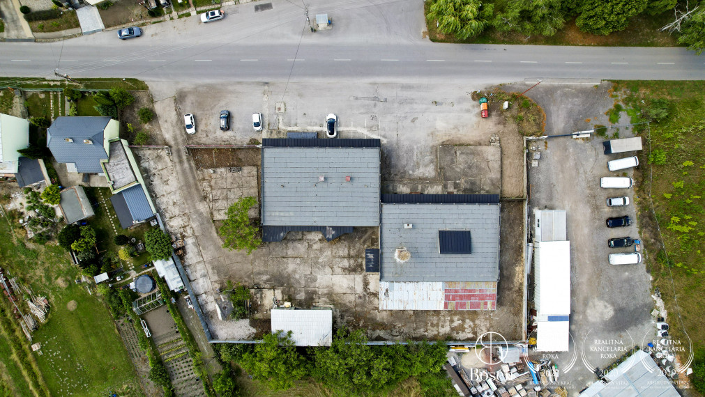 BOSEN | Areál s dvomI budovami a  parkovaním 10km od Trnavy