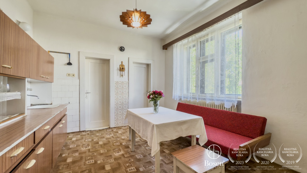 BOSEN | Rezervované, Rodinný dom, Buzitka, 1334m2.