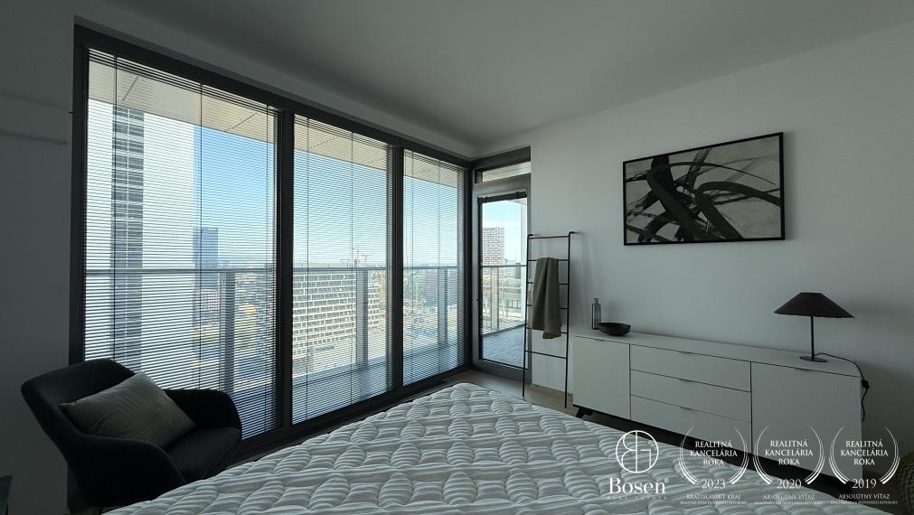 BOSEN | 2 izb.byt s loggiou na 17. poschodí v projekte EUROVEA TOWER, Pribinova, 60 m2