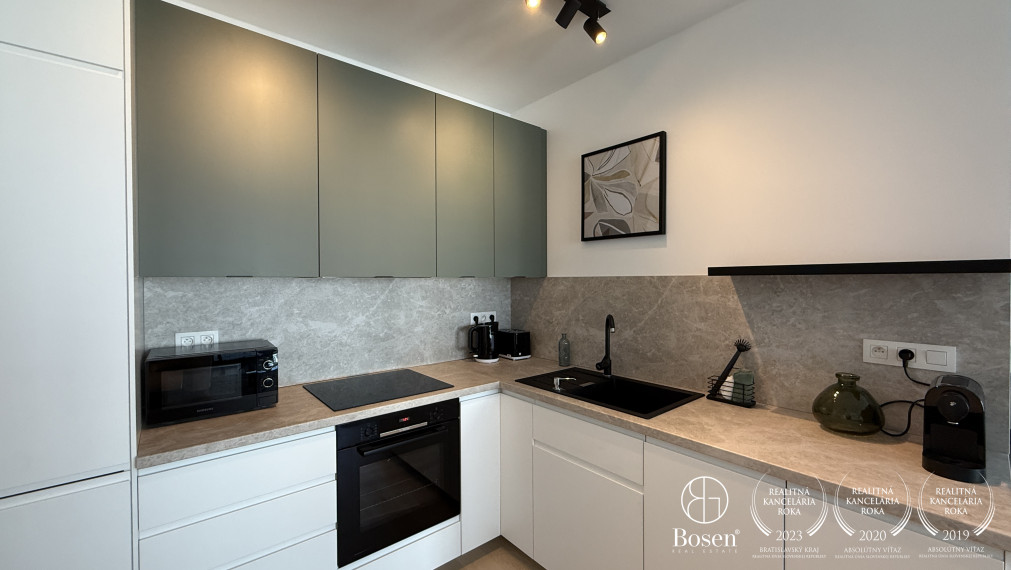 BOSEN | 2 izb.byt s loggiou na 17. poschodí v projekte EUROVEA TOWER, Pribinova, 60 m2