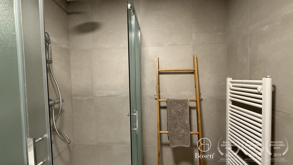 BOSEN | 2 izb.byt s loggiou na 17. poschodí v projekte EUROVEA TOWER, Pribinova, 60 m2