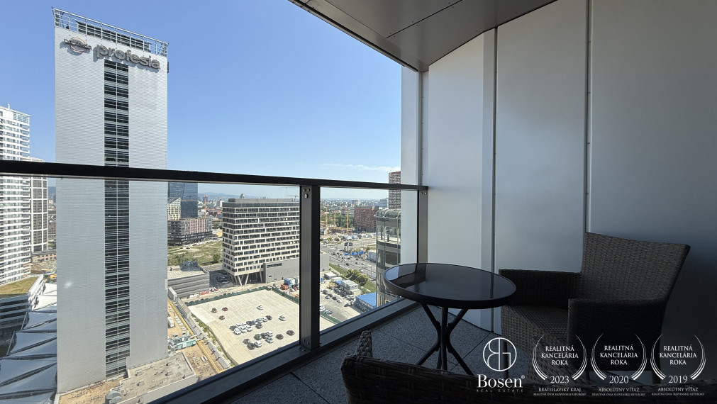 BOSEN | 2 izb.byt s loggiou na 17. poschodí v projekte EUROVEA TOWER, Pribinova, 60 m2