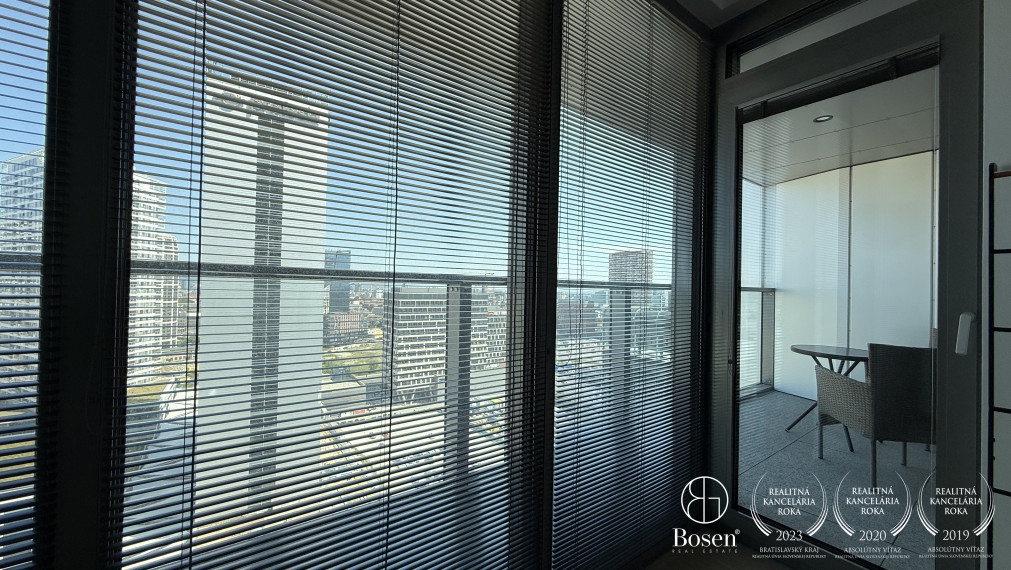 BOSEN | 2 izb.byt s loggiou na 17. poschodí v projekte EUROVEA TOWER, Pribinova, 60 m2