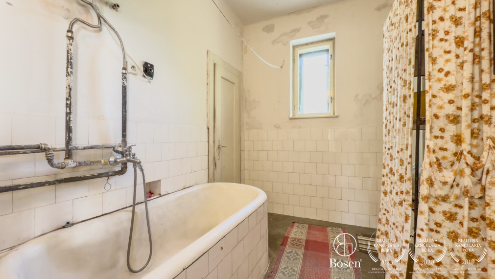 BOSEN | Rezervované, Rodinný dom, Buzitka, 1334m2.