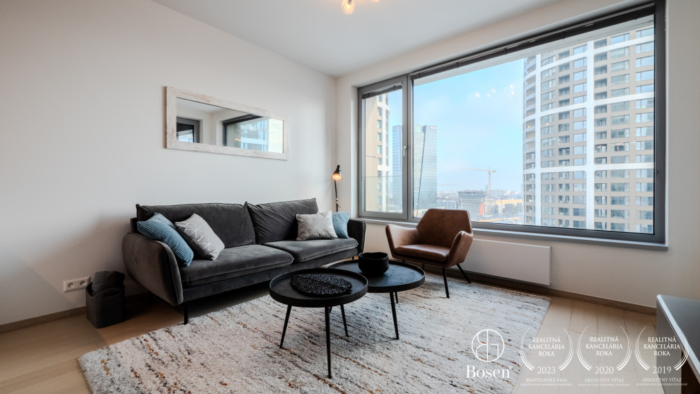 BOSEN | 2 izb.byt s loggiou na 11. poschodí v projekte SKY PARK, Továrenská, 52 m2