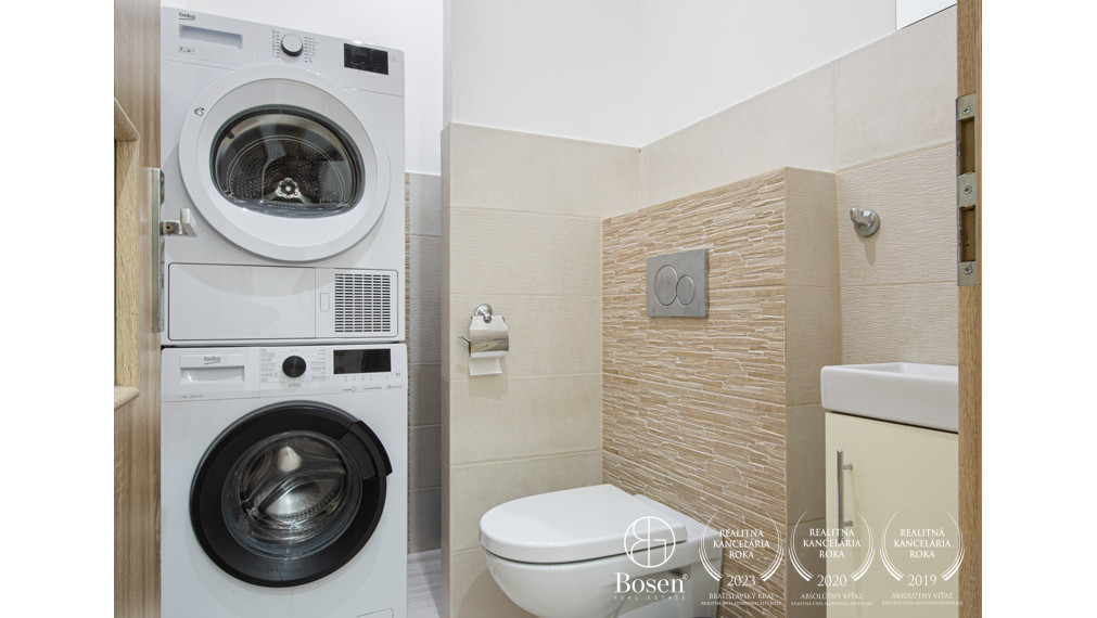 BOSEN | Priestranný 3-izbový byt v Tomašíkove – s výhľadom na prírodu a súkromím ako v dome