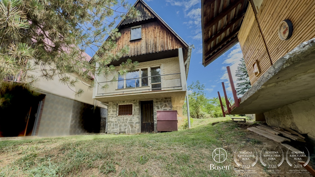 BOSEN | Chata blízko vodnej nádrže, Šiatorská Bukovinka.