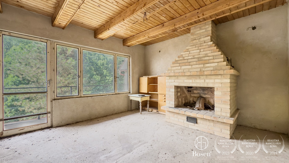 BOSEN | Chata blízko vodnej nádrže, Šiatorská Bukovinka.