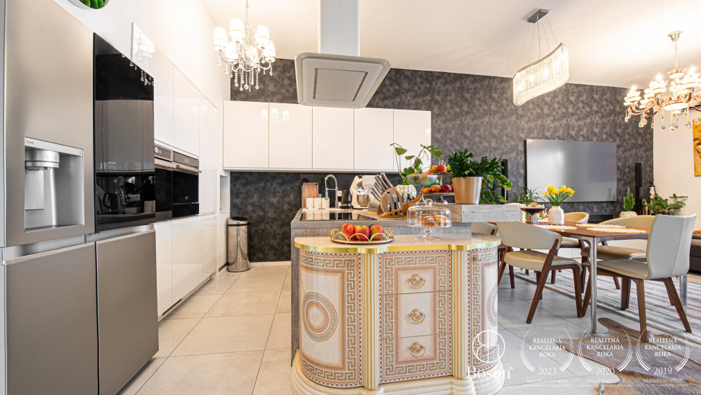 BOSEN |  ZNÍŽENÁ CENA | Na predaj novostavba 4 izbového rodinného domu s garážou, bazénom a vírivkou - Trenčín