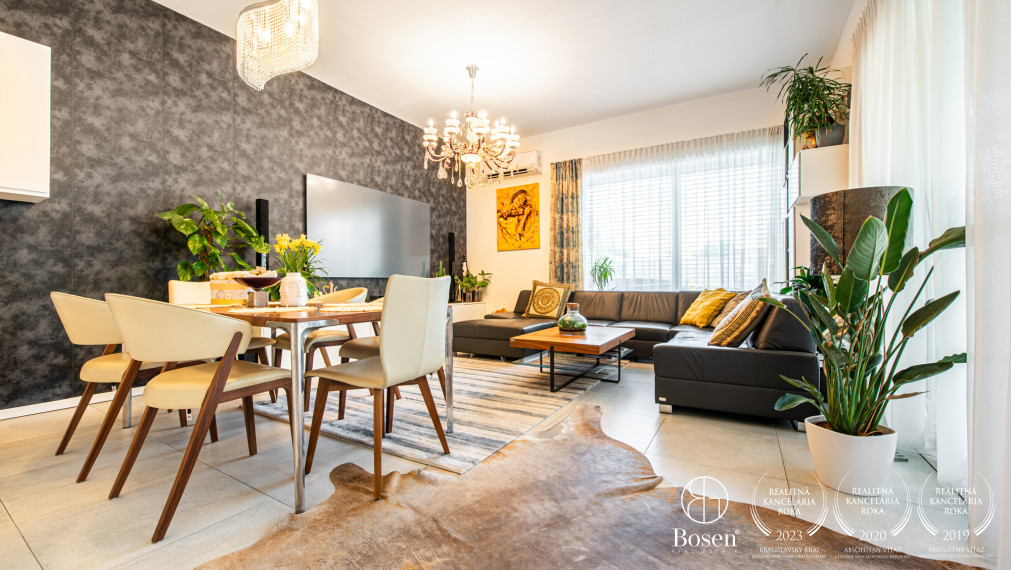 BOSEN |  ZNÍŽENÁ CENA | Na predaj novostavba 4 izbového rodinného domu s garážou, bazénom a vírivkou - Trenčín