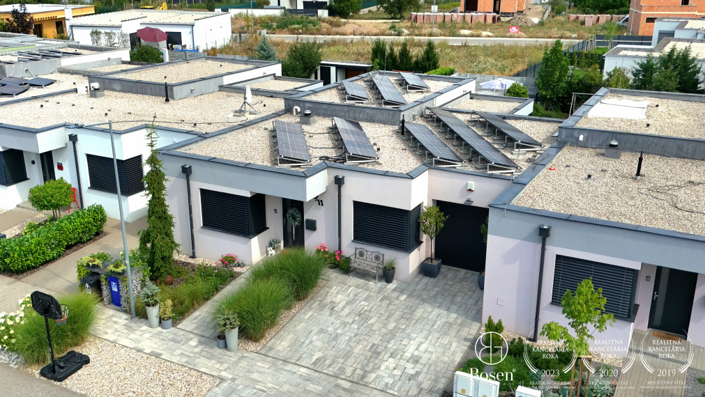 BOSEN |  ZNÍŽENÁ CENA | Na predaj novostavba 4 izbového rodinného domu s garážou, bazénom a vírivkou - Trenčín