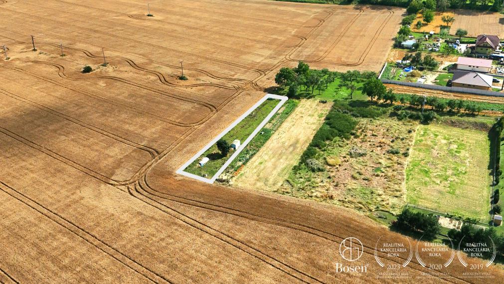 BOSEN | REZERVOVANÉ pozemok na výstavbu RD - Melčice - Lieskové