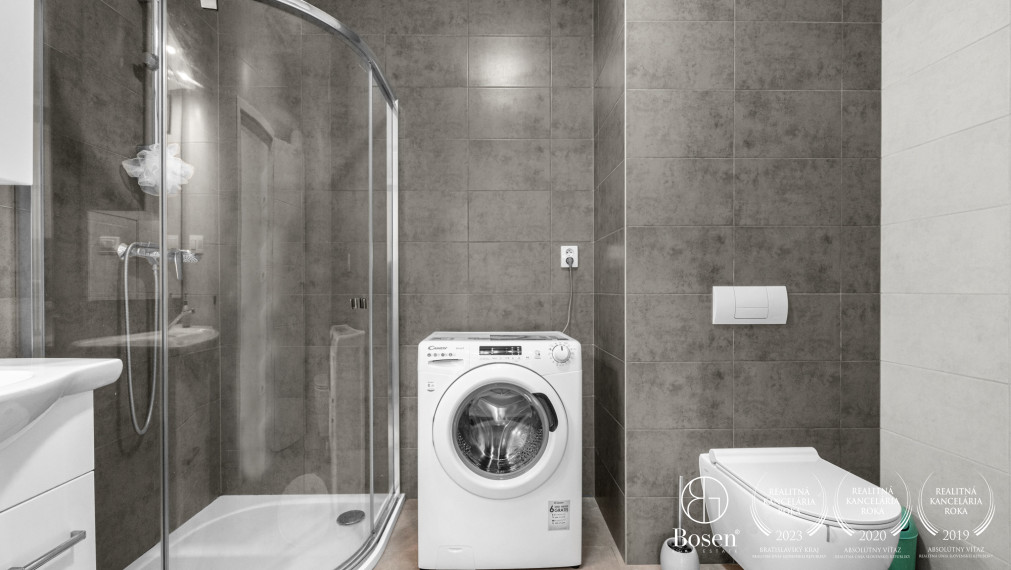 BOSEN| 1 izbový byt s parkovacím miestom, Rohožník