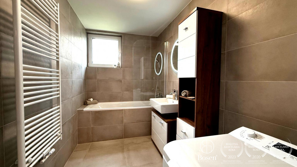 PRENAJATÉ - BOSEN | Kompletne zariadený 2 izb. byt s garážovým státím, Bory, 62 m2