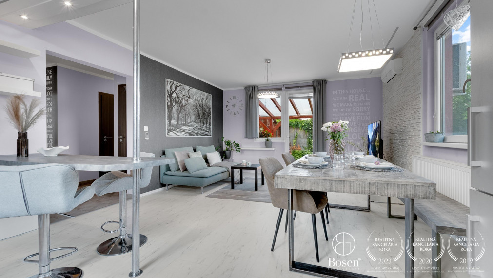 REZERVOVANÉ! Bosen Realicity / Predaj 4-izbového dvojdomu s bazénom