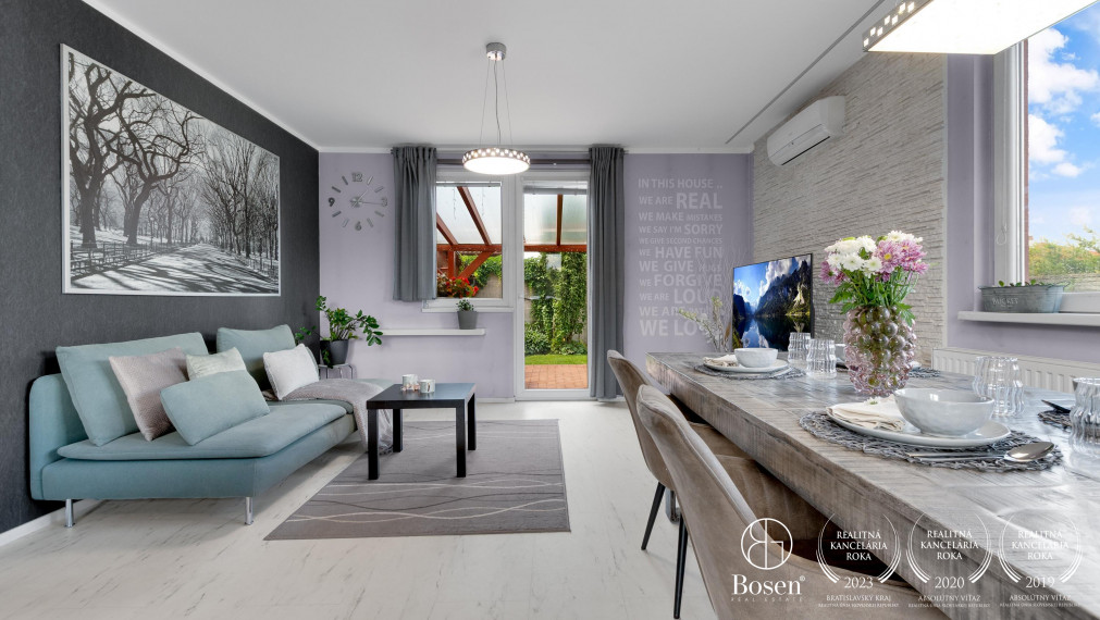 REZERVOVANÉ! Bosen Realicity / Predaj 4-izbového dvojdomu s bazénom