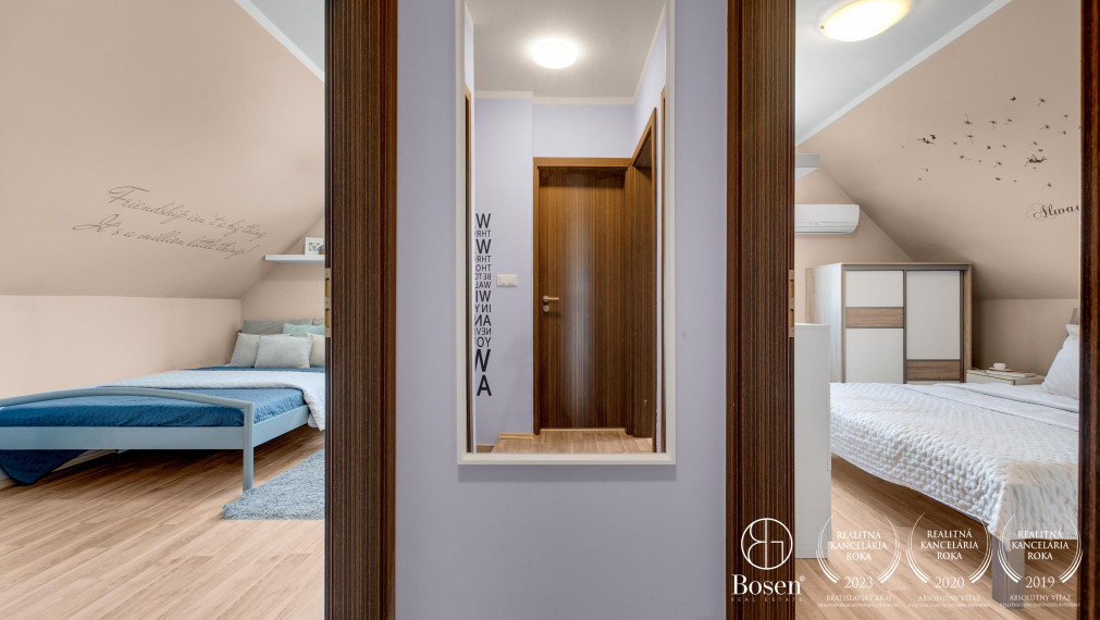 REZERVOVANÉ! Bosen Realicity / Predaj 4-izbového dvojdomu s bazénom