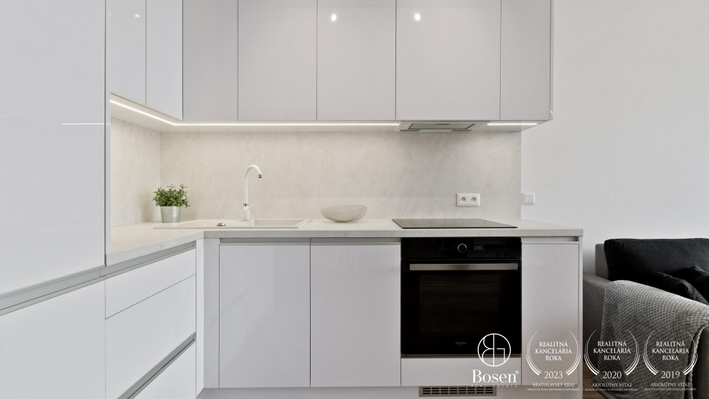 REZERVOVANÉ - BOSEN | Prenájom nový 1,5 izbový byt v Olivia Residence, Rožňavská, BA