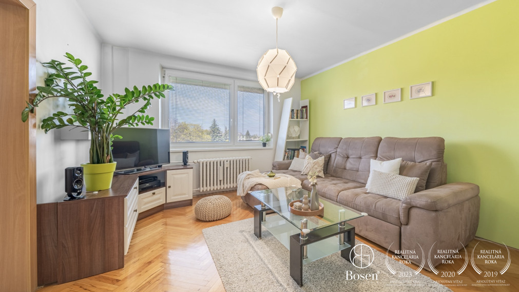 BOSEN | Zrekonštruovaný 3 izbový byt s loggiou, 64m2.